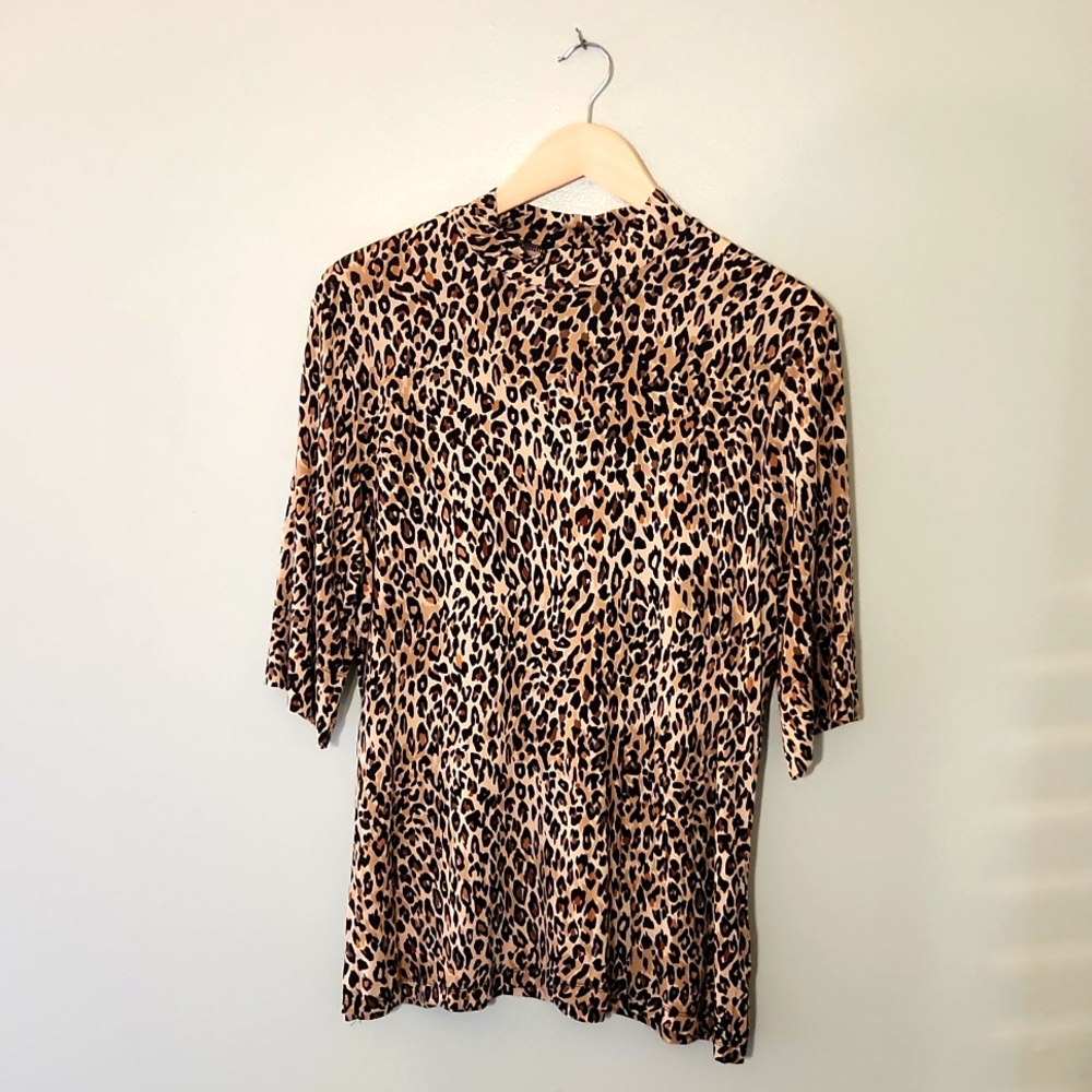 Cuddl Duds Size XL Leopard Print Mock Turtleneck short Sleeve Blouse
